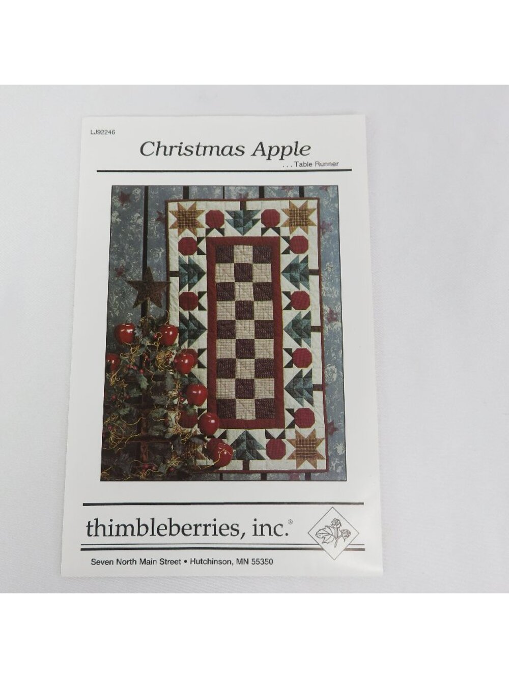 Christmas Apple Quilt Pattern Wall Hanging Table Runner Thimbleberries 1995